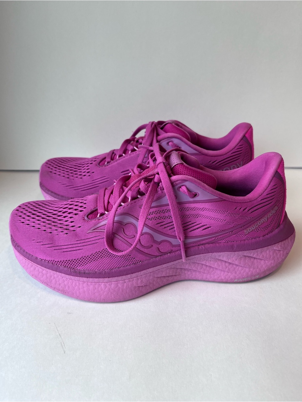 Saucony Ride 18 Fuchsia Tulip Sneakers